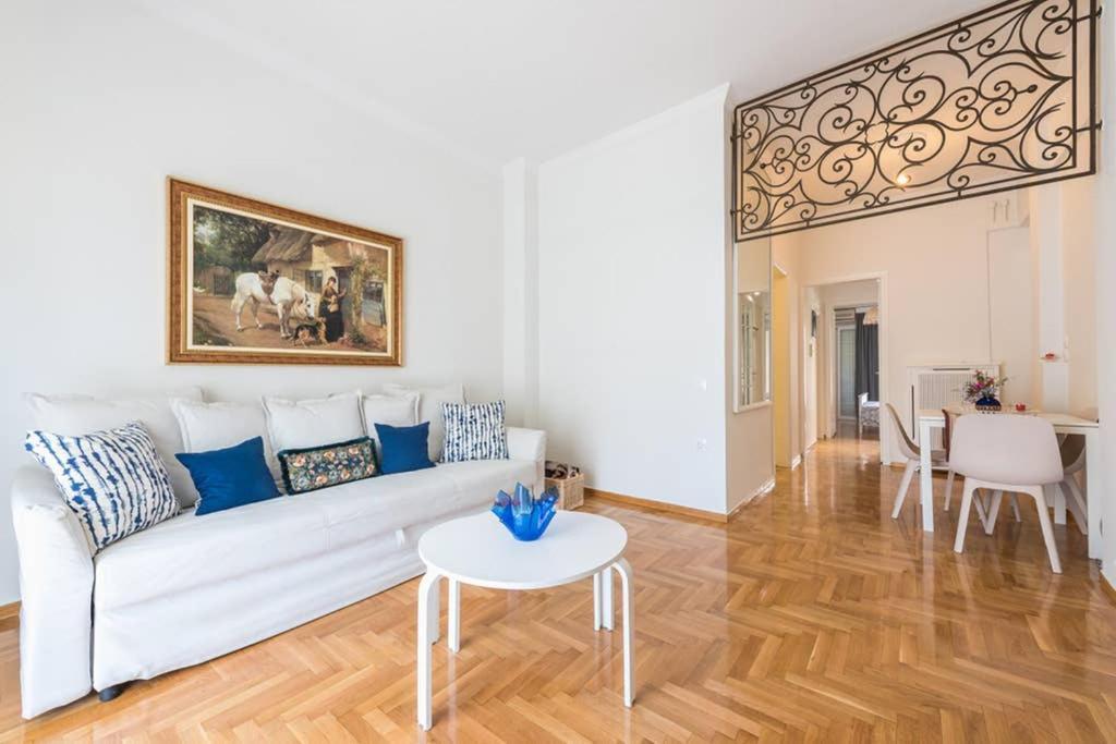 New! Bright & Remodeled 1Bed Apt 2Min Walk To Acropolis Афины Экстерьер фото